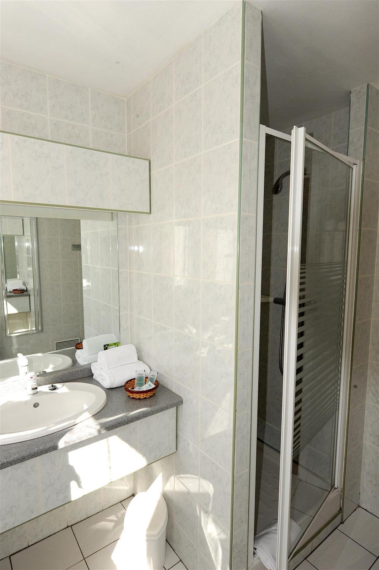 Hotel Logis Le Belle Rive 3*