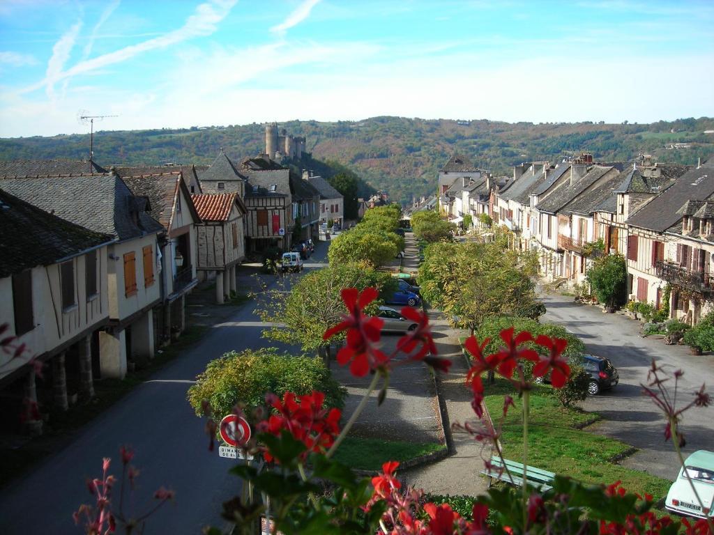 Hotel Logis Le Belle Rive 3*
