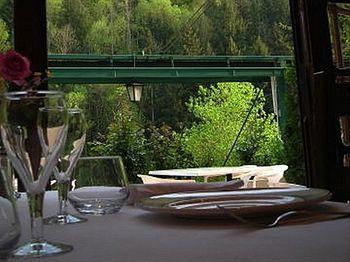 Logis Le Belle Rive Hotel